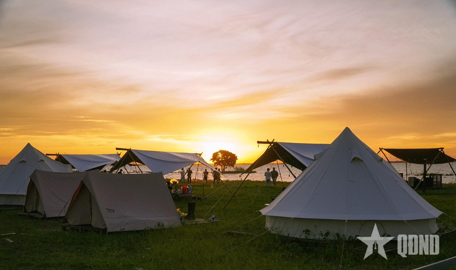 Cuốn hút du lịch 